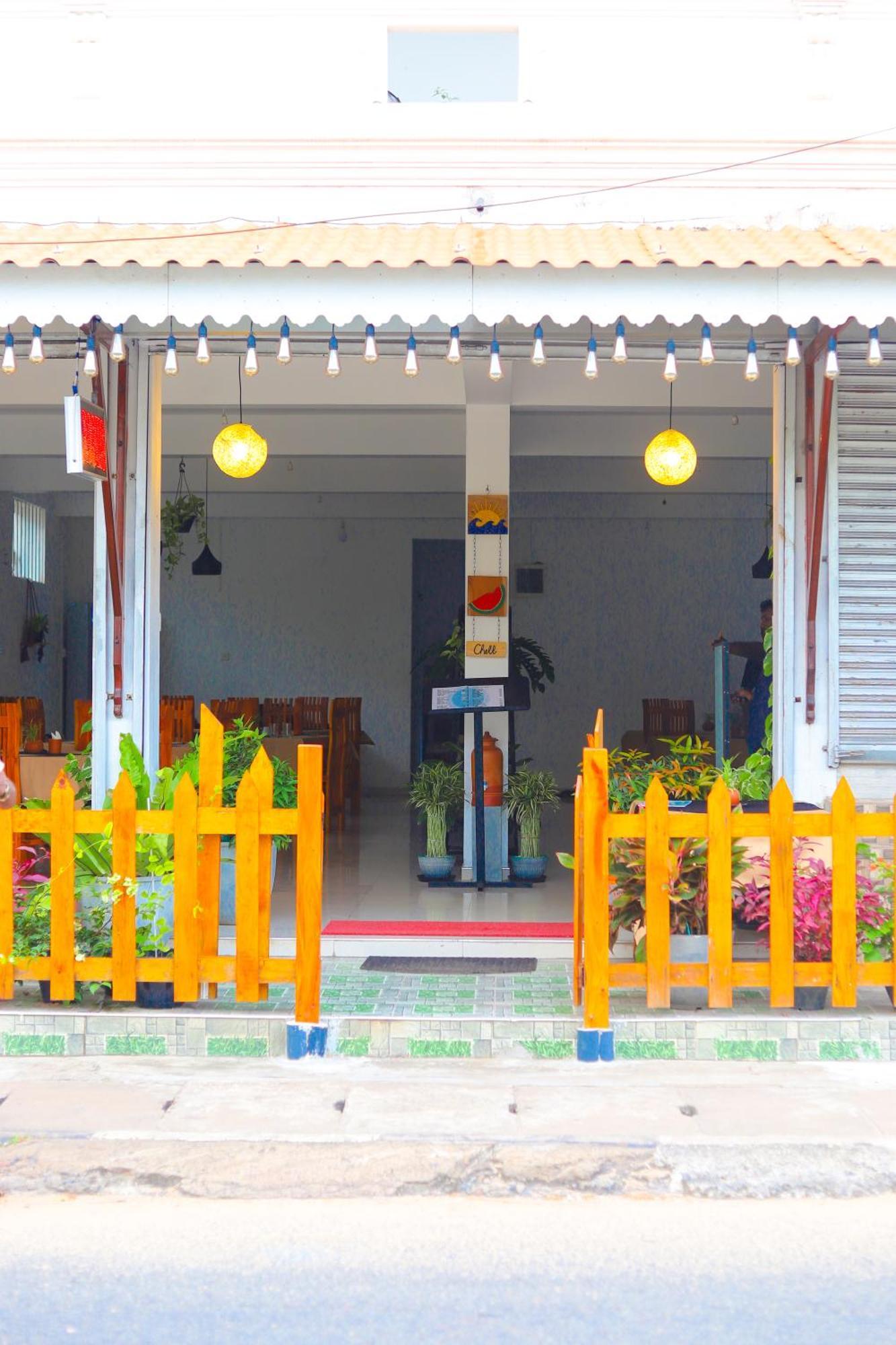 Hotel Royal Hub Kudapaduwa Esterno foto