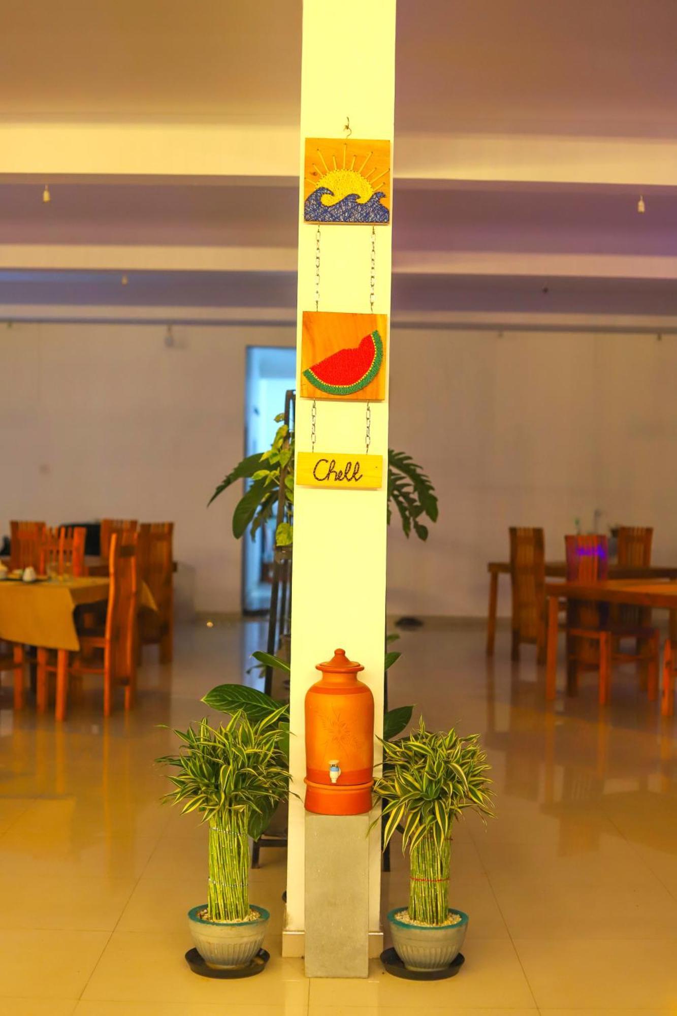 Hotel Royal Hub Kudapaduwa Esterno foto